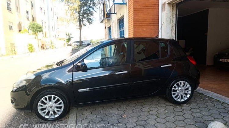 Renault Clio 1.2 16V 75 CV Dynamique S GPS