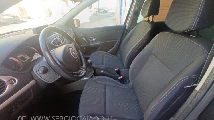 Renault Clio 1.2 16V 75 CV Dynamique S GPS