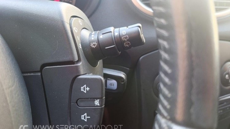 Renault Clio 1.2 16V 75 CV Dynamique S GPS