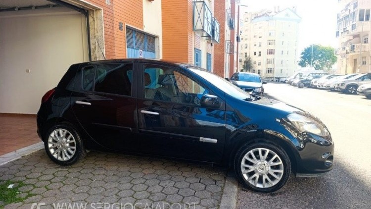 Renault Clio 1.2 16V 75 CV Dynamique S GPS