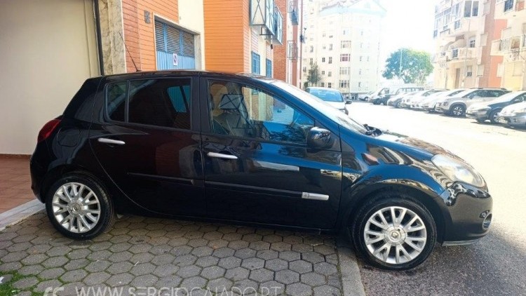 Renault Clio 1.2 16V 75 CV Dynamique S GPS