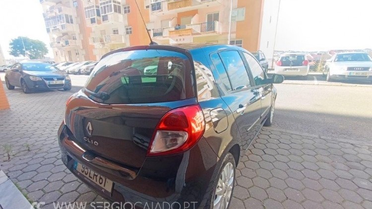 Renault Clio 1.2 16V 75 CV Dynamique S GPS