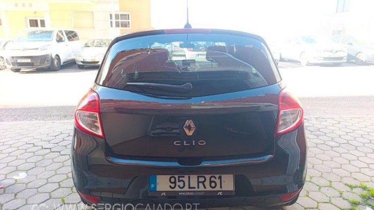 Renault Clio 1.2 16V 75 CV Dynamique S GPS