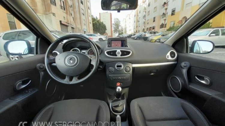 Renault Clio 1.2 16V 75 CV Dynamique GPS