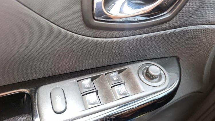 Renault Captur 0.9 TCe 90 CV Exclusive 1 Dono Nacional