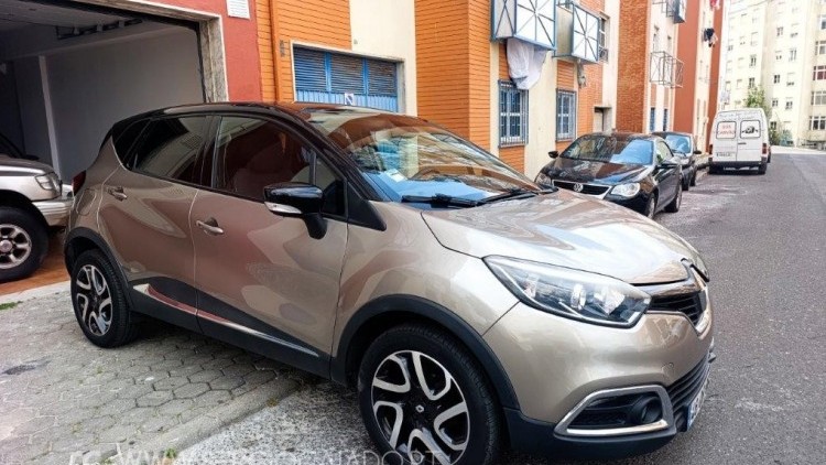 Renault Captur 0.9 TCe 90 CV Exclusive 1 Dono Nacional