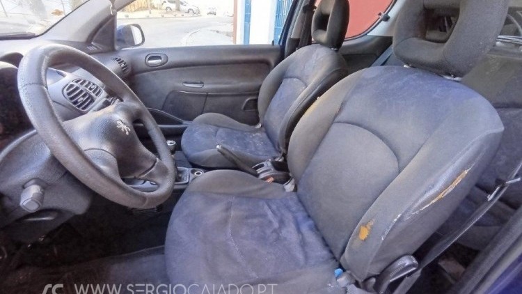 Peugeot 206 XS 2.0 HDi 90 CV 3 Portas 5 Lugares